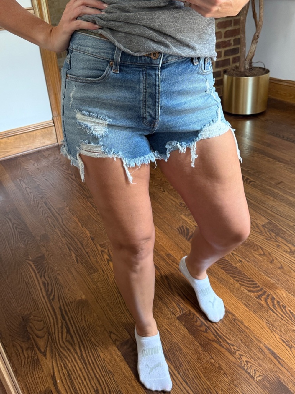 Re Generation - Frayed Hem Light Blue Denim Jean Shorts - Casual High-Rise Style